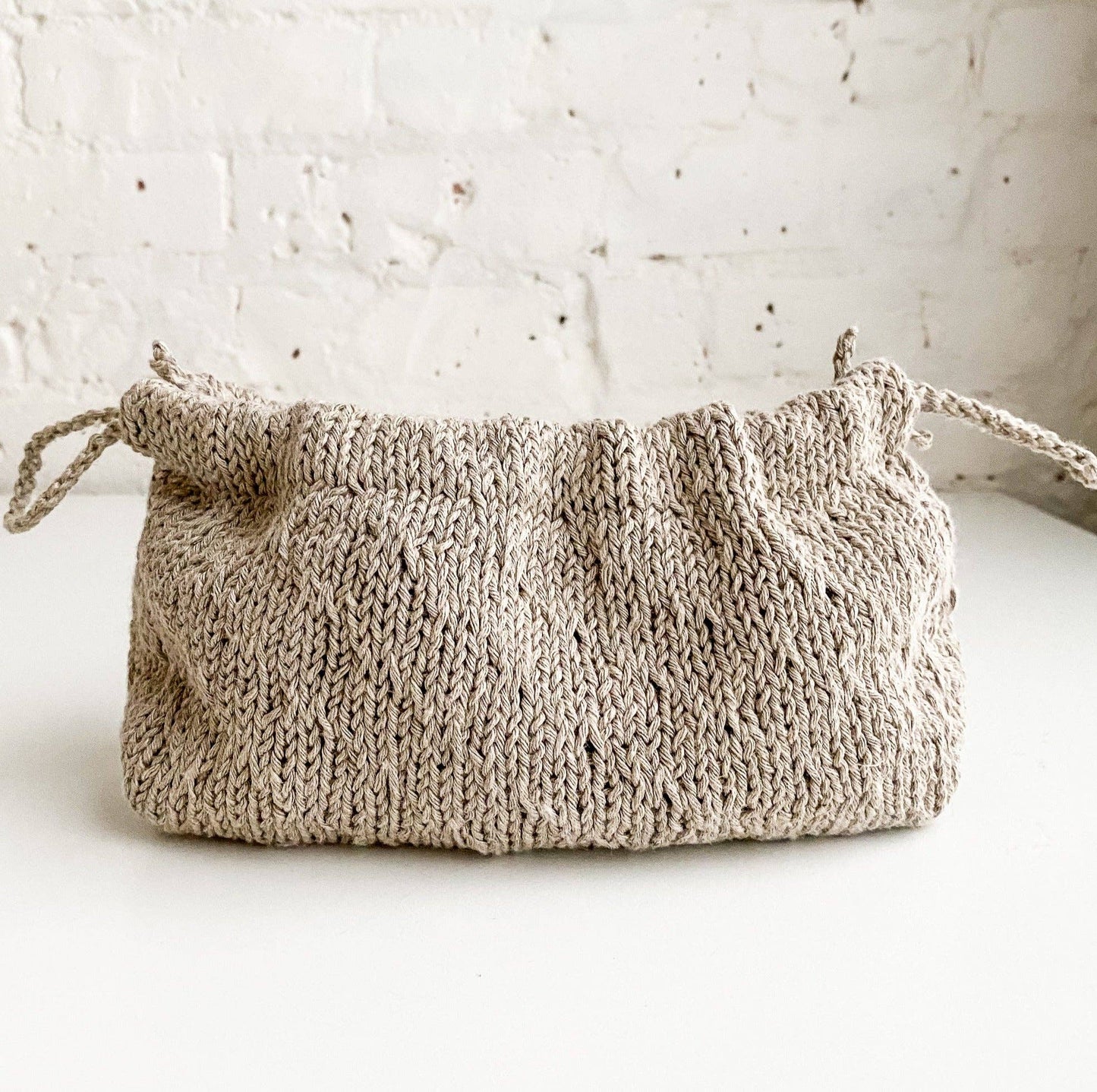 Trellis Stitch Drawstring Bag Kit: Rust / Without Needles