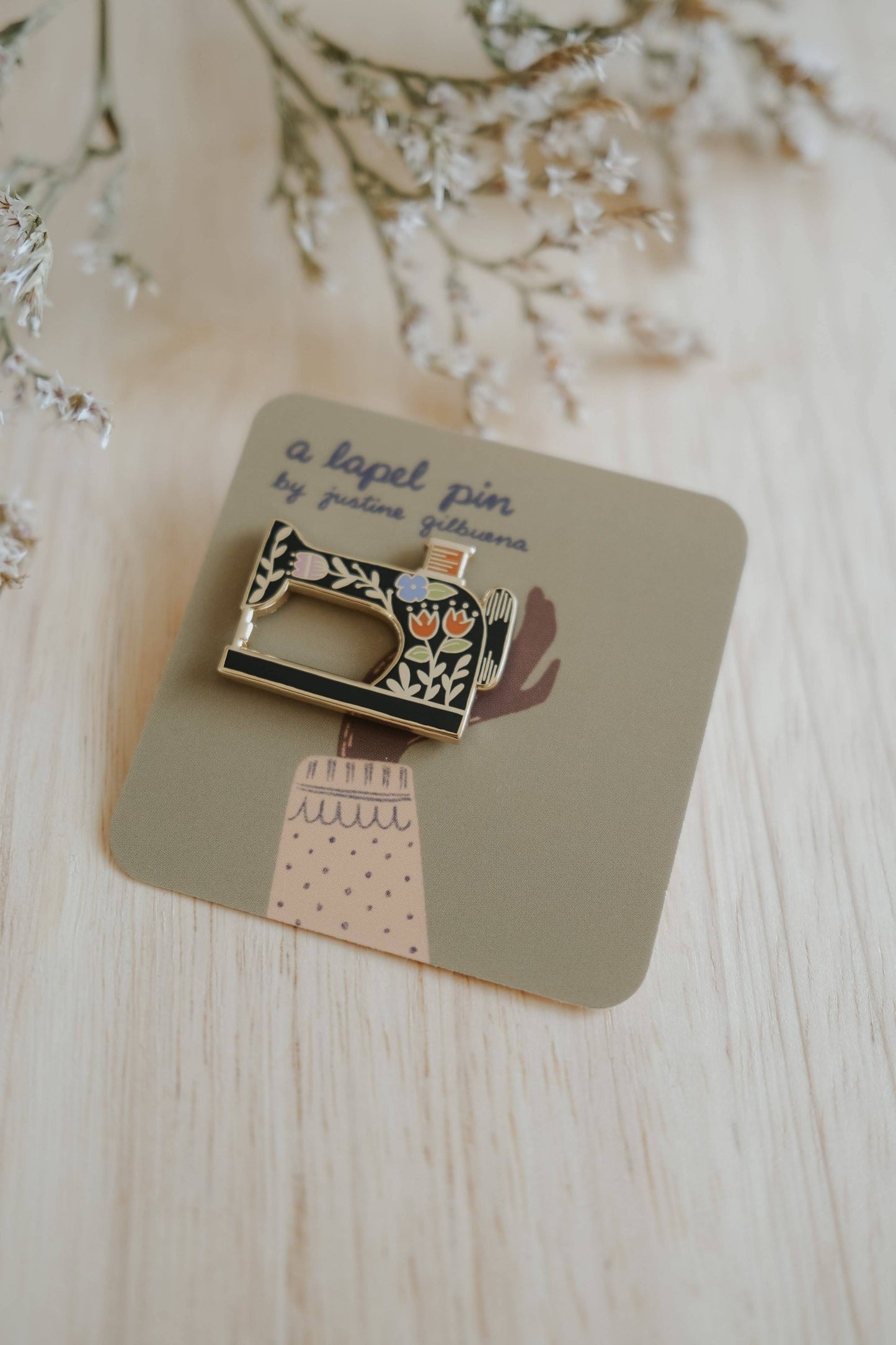 Sewing Machine (Black) Enamel Pin
