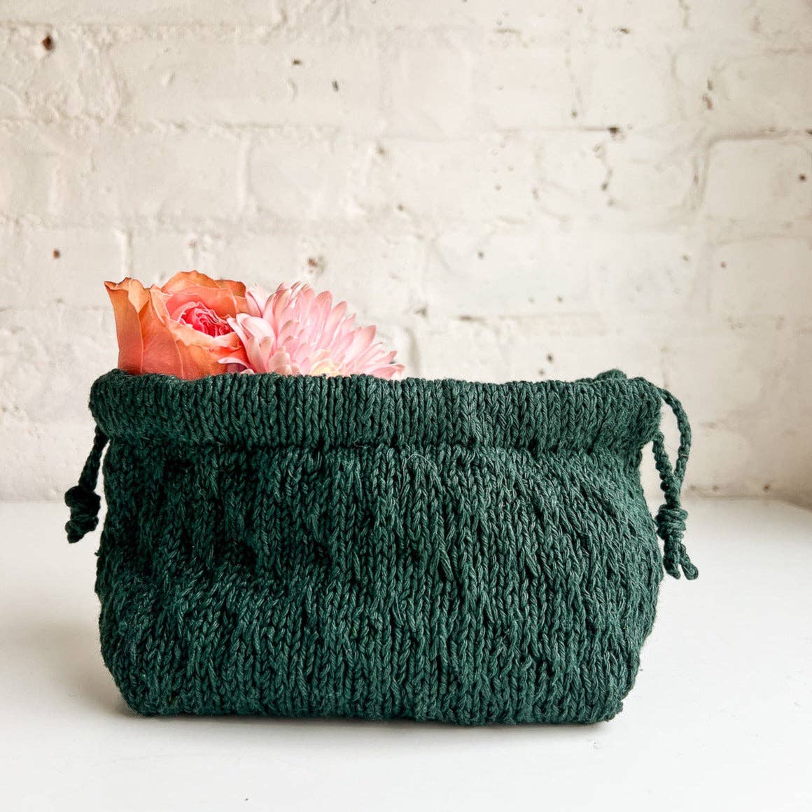 Trellis Stitch Drawstring Bag Kit: Rust / Without Needles