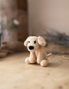 Mini Eleanor the Labrador Crochet Kit