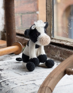 Sarah the Friesian Cow Crochet Kit