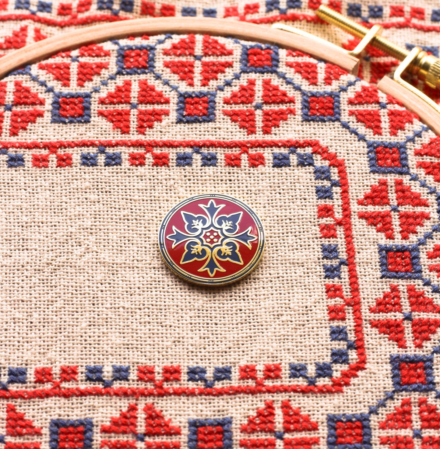 Justina - Byzantine Inspired Needle Minder