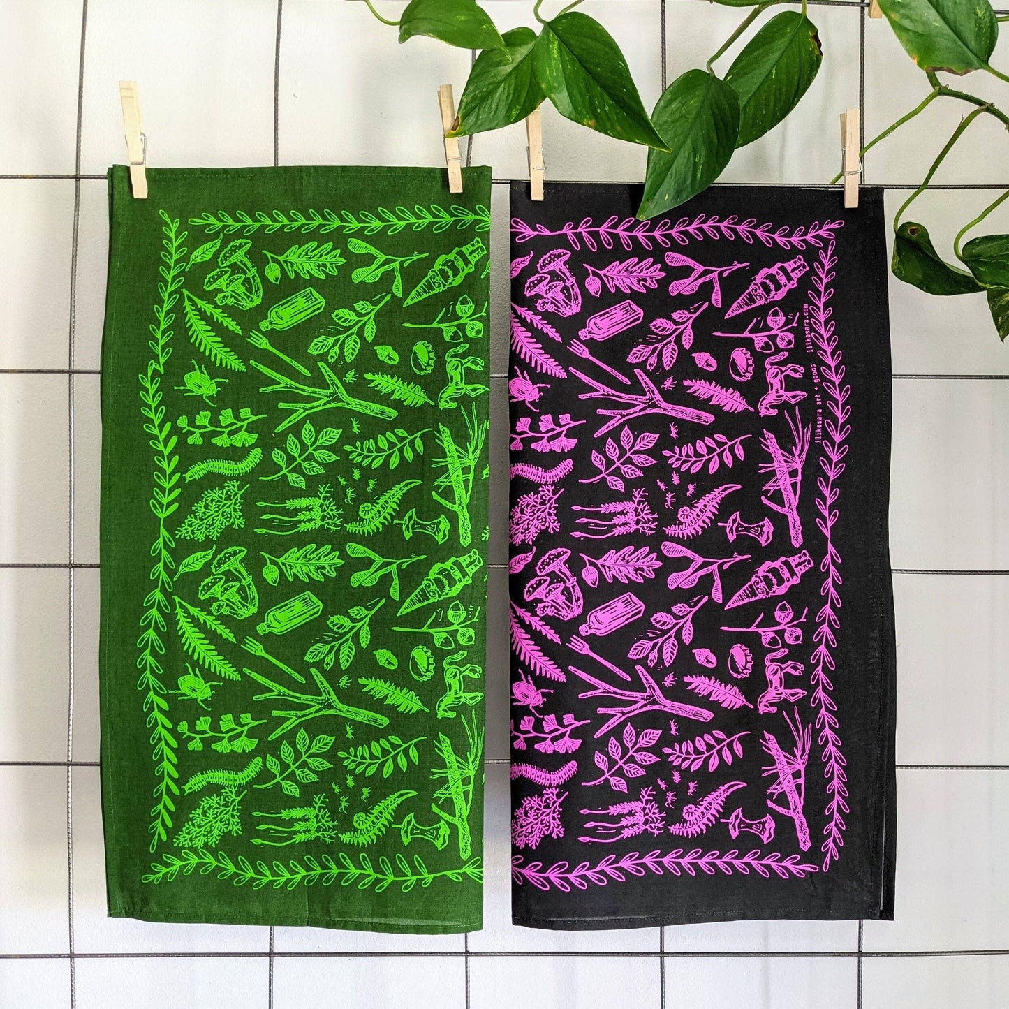 Bandana | woodland walk - black/fuchsia