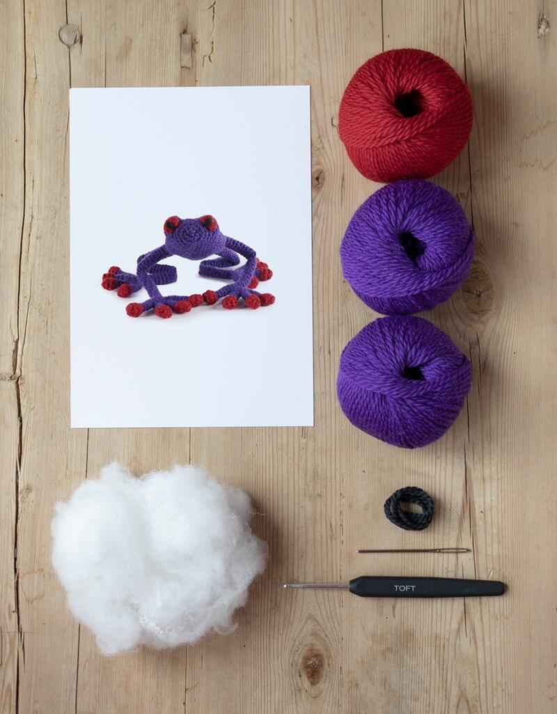 Gretchen the Tree Frog Crochet Kit