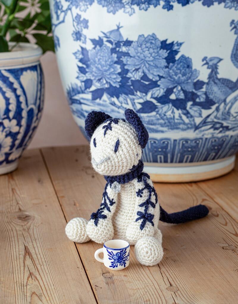 Moira the Cat Figurine Crochet Kit