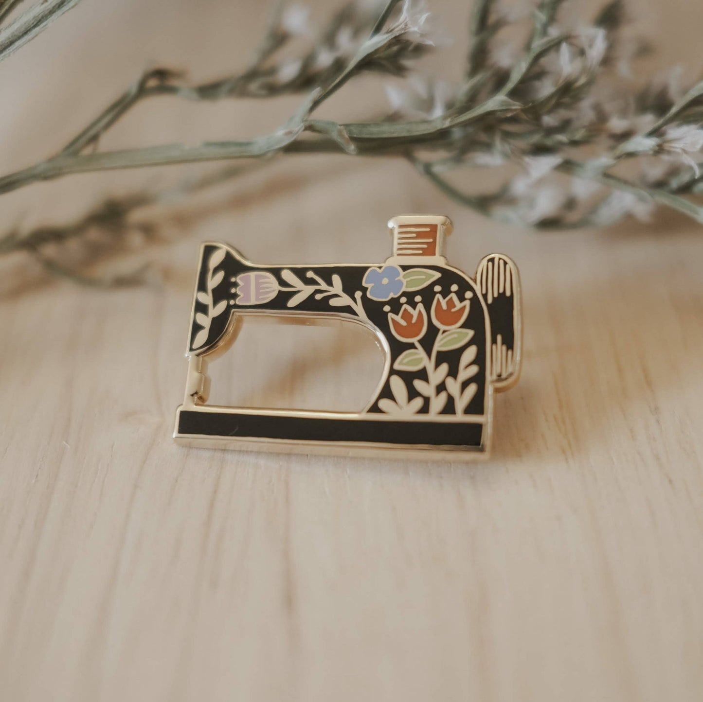 Sewing Machine (Black) Enamel Pin