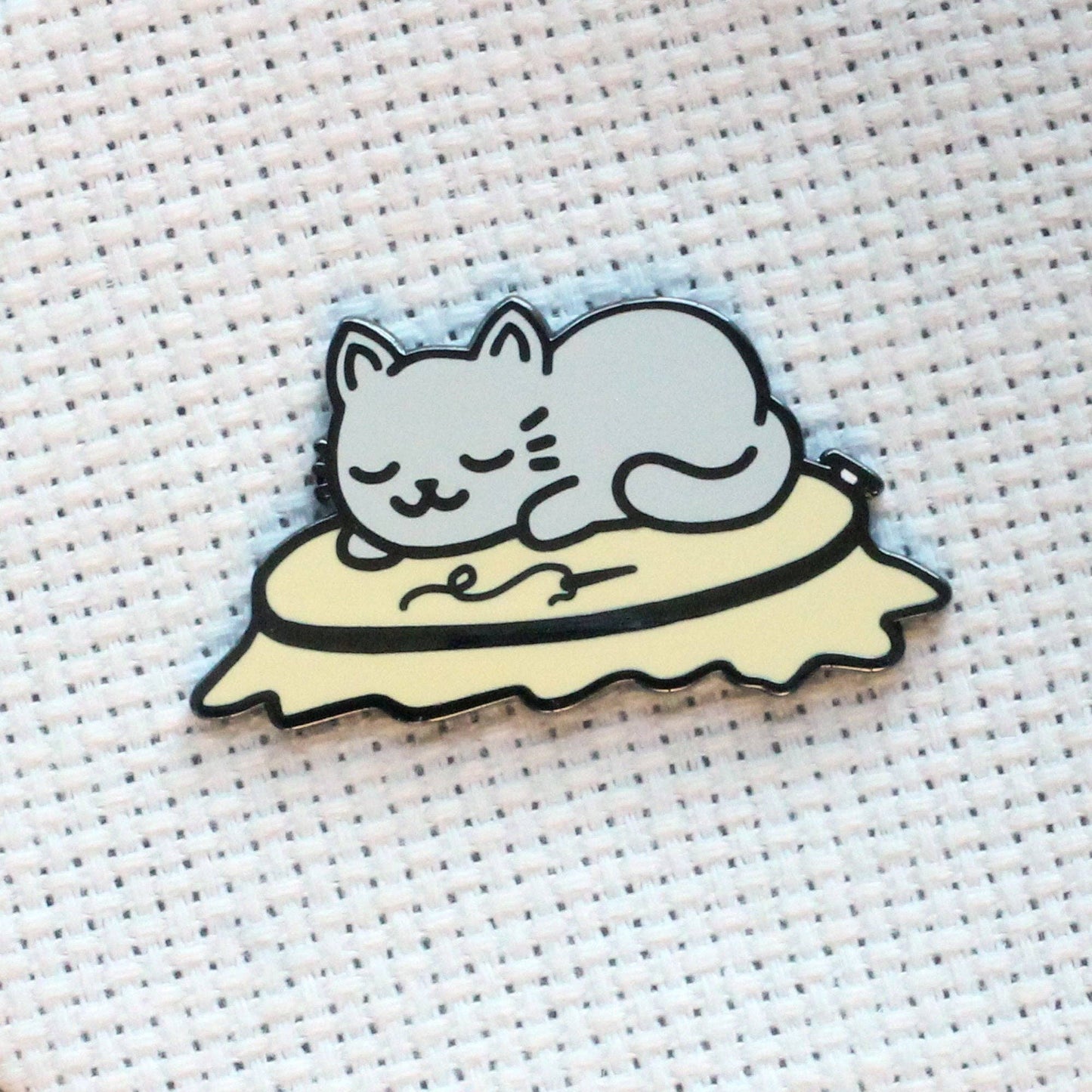 Sleepy Kitty On Embroidery Hoop Enamel Needle Minder