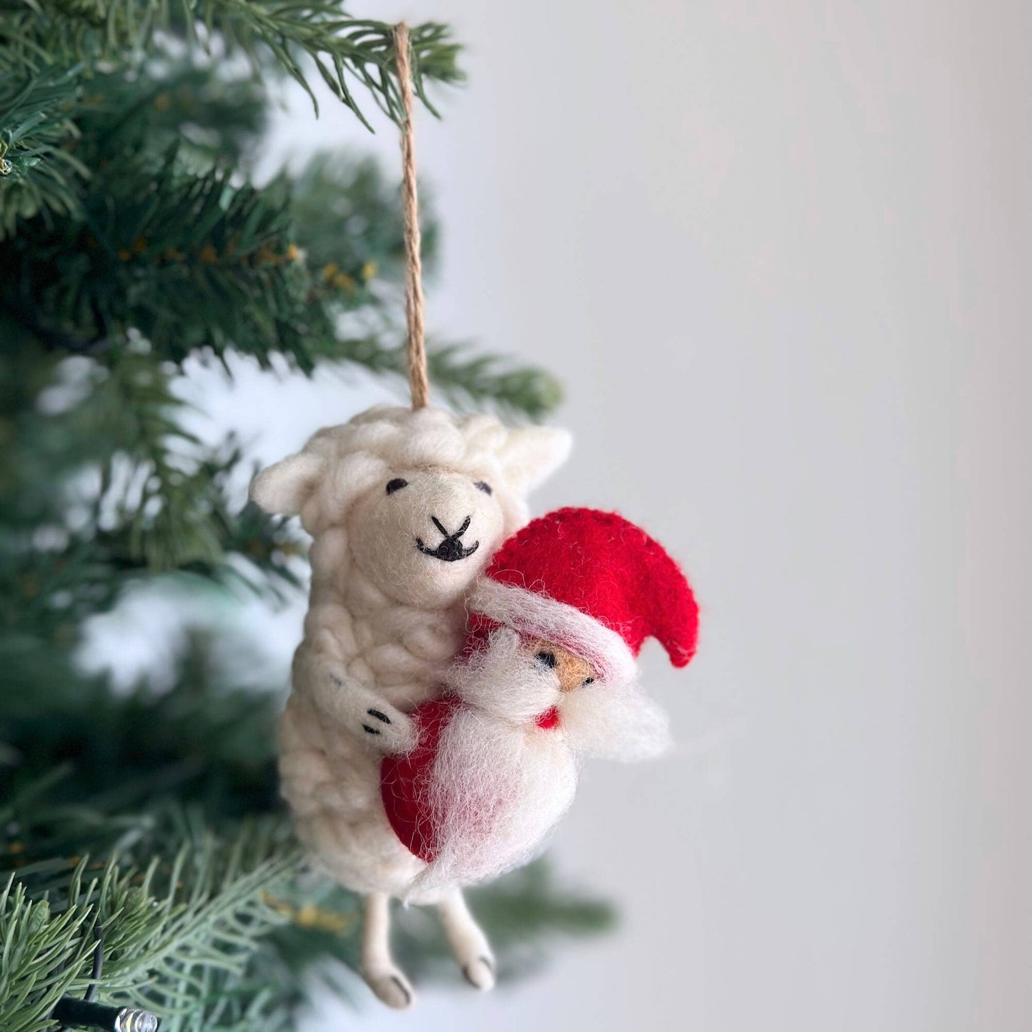 Sheep Holding Santa Ornament: Holding Flower