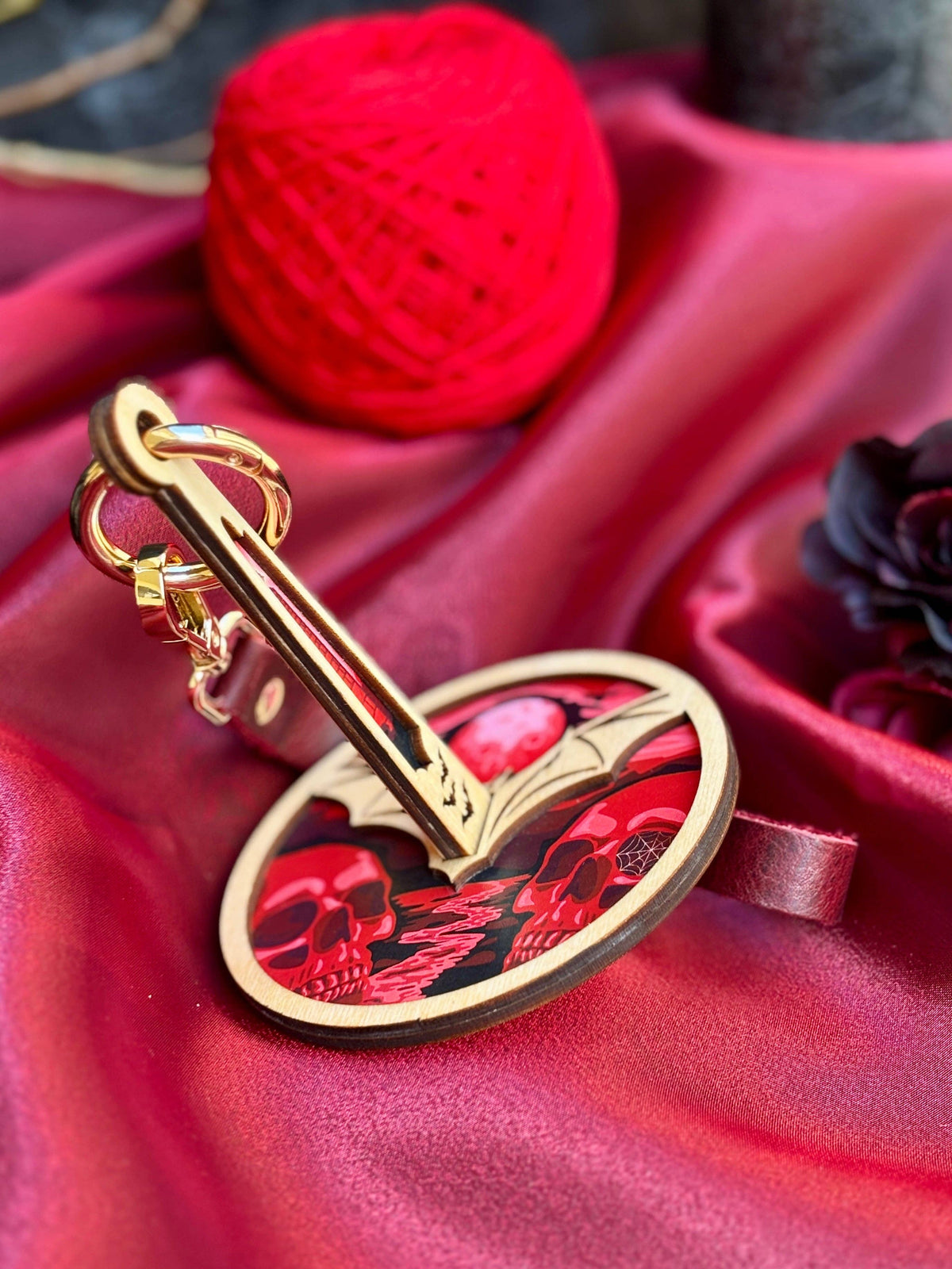 Scarlet Curse Yarn Minder by Lemonwood