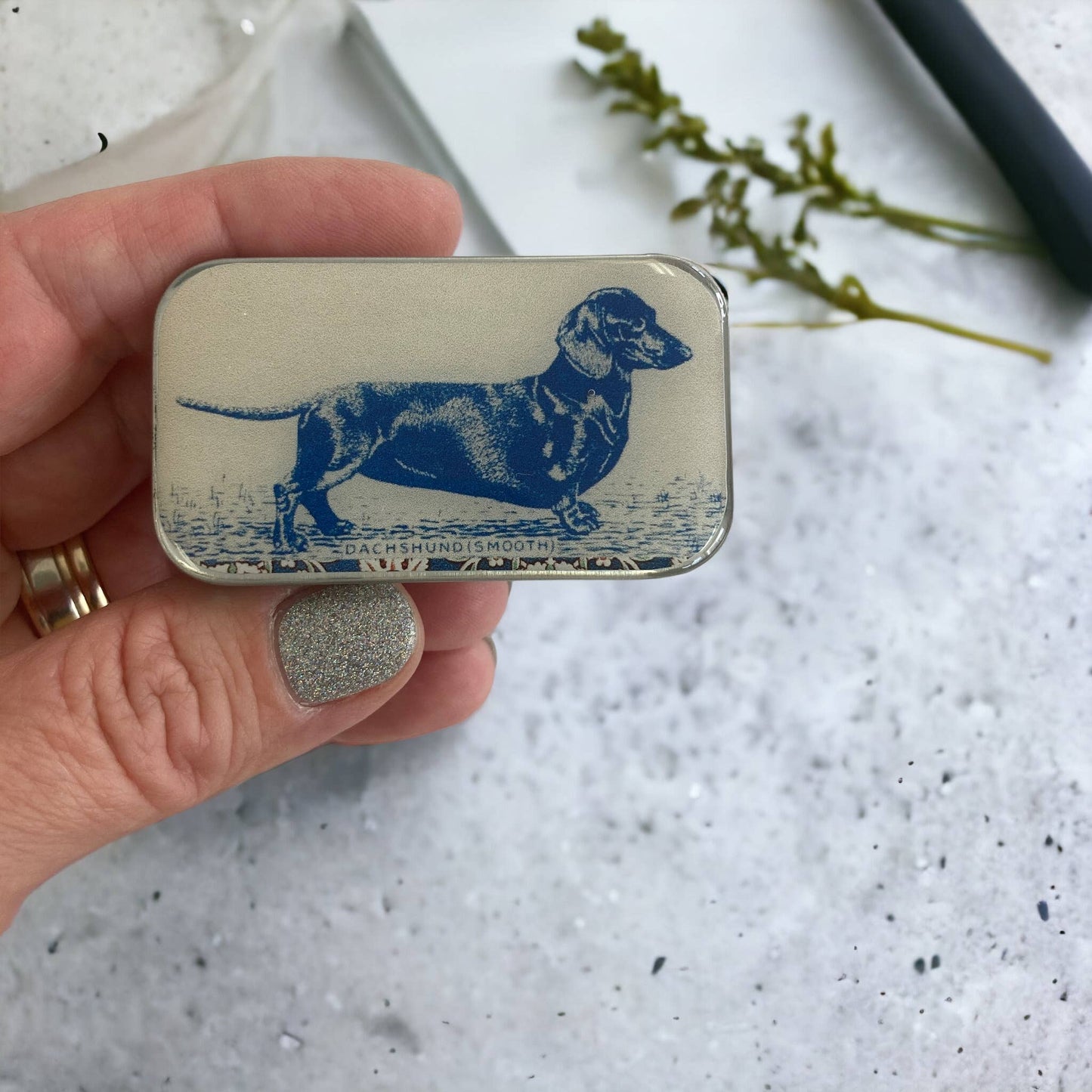 Dachshund notions tin, stitch marker tin: Large