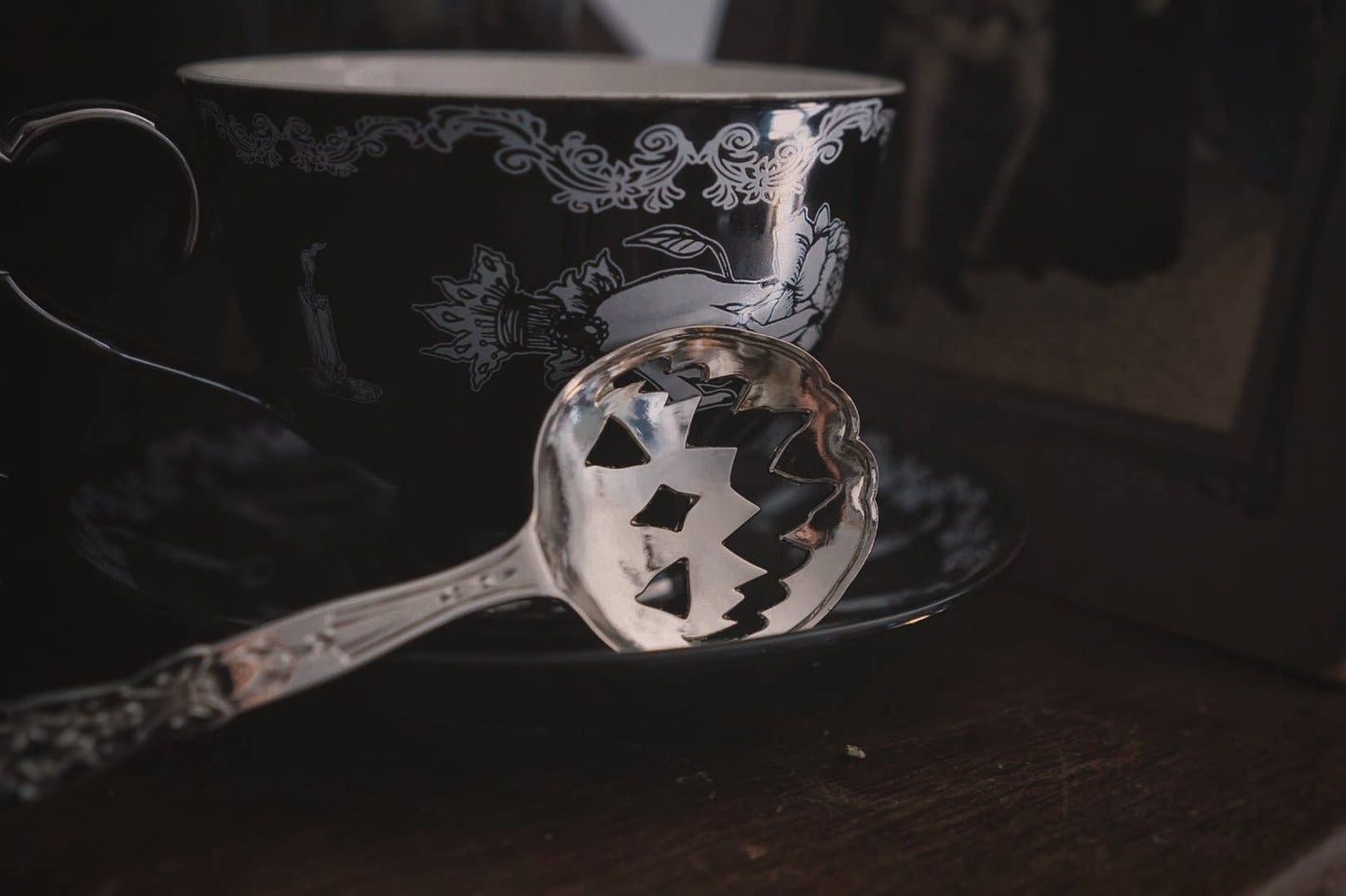 Haunted Hallows Tea Spoon: Silver