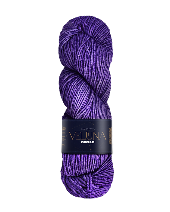 Purple skein of yarn with 'Veluna' label on a white background