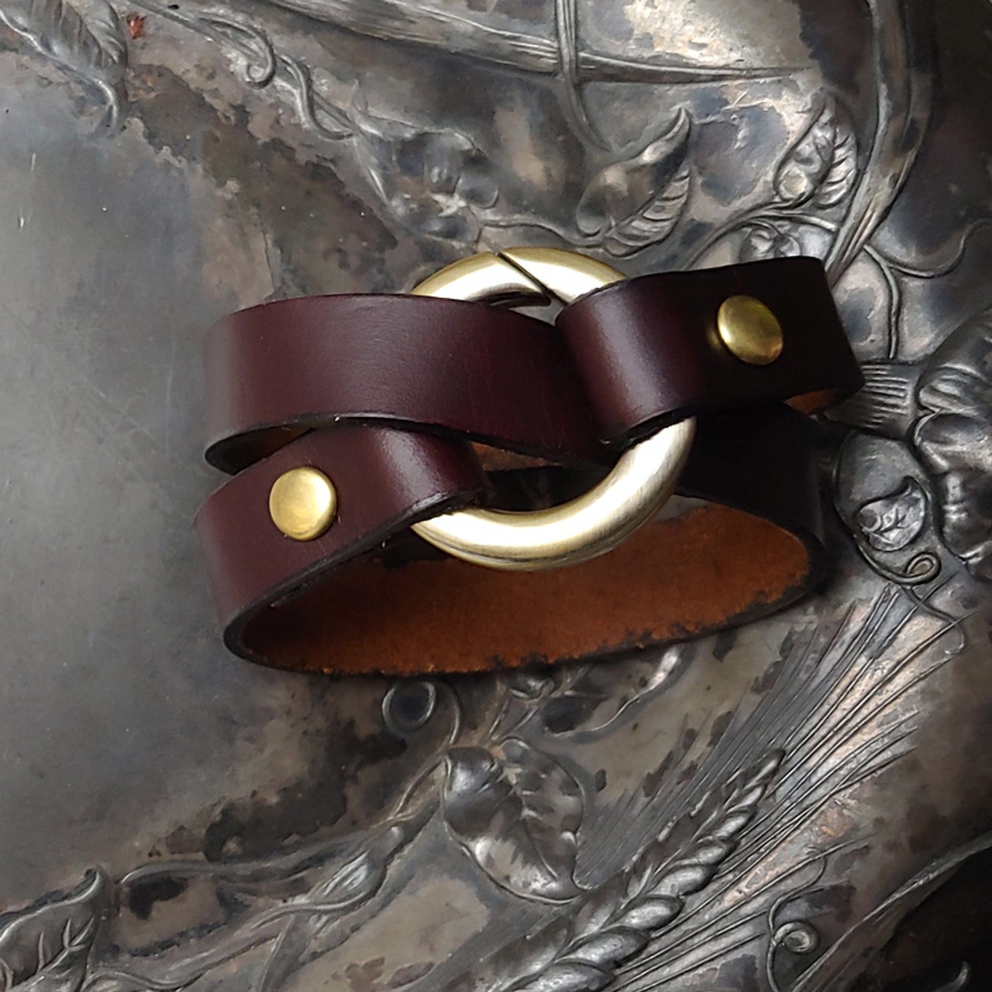 JUL Bezel Leather Cuff