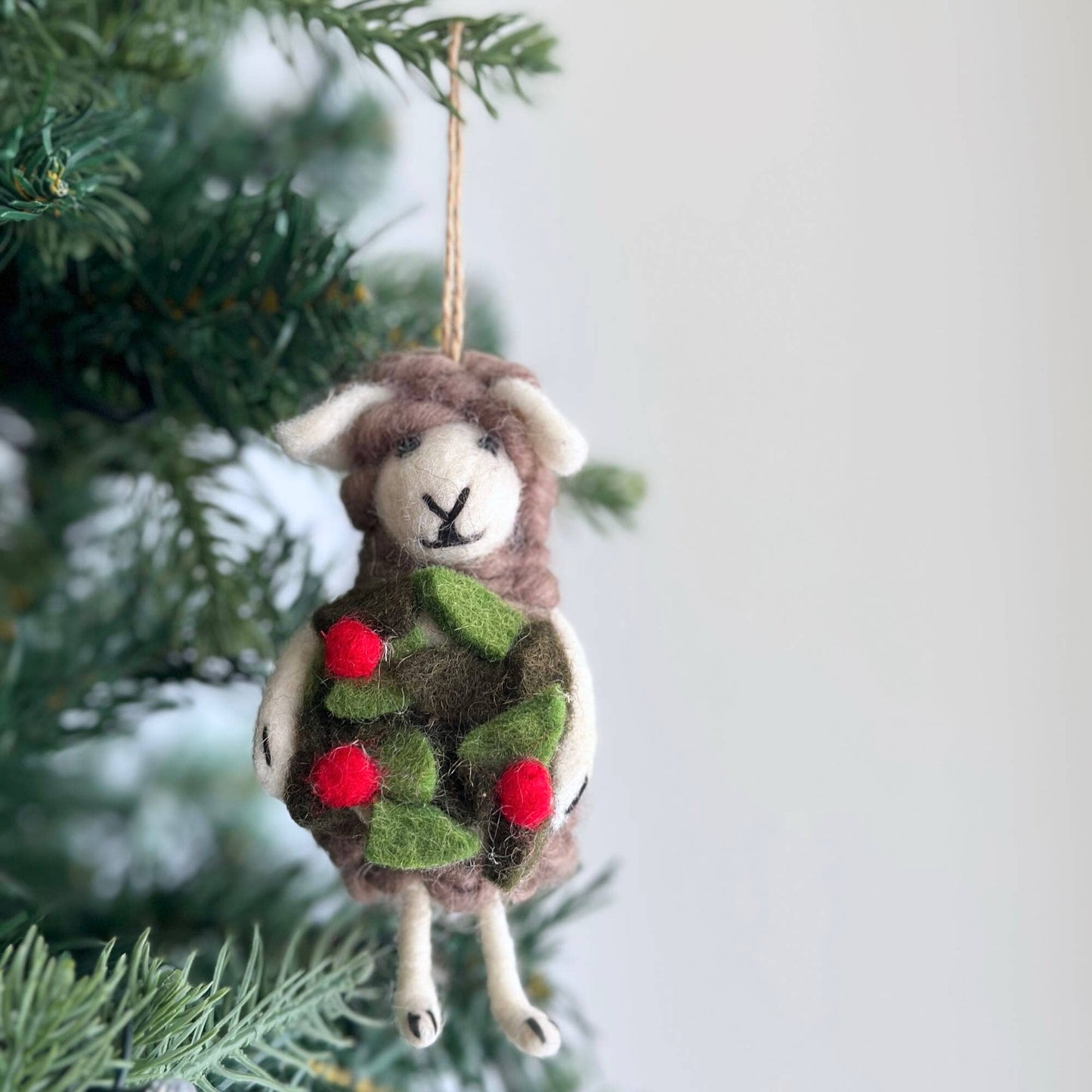 Sheep Holding Santa Ornament: Holding Flower