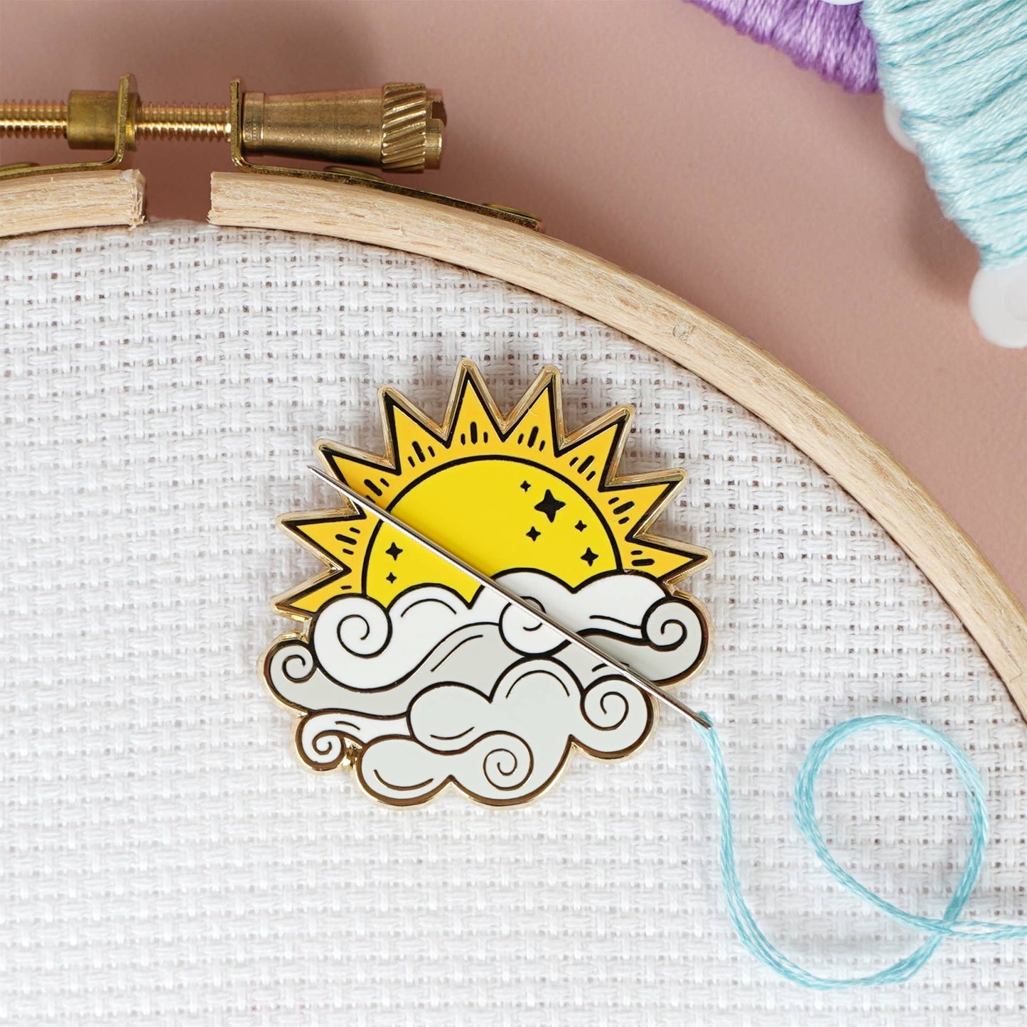 Sunshine Magnetic Needle Minder