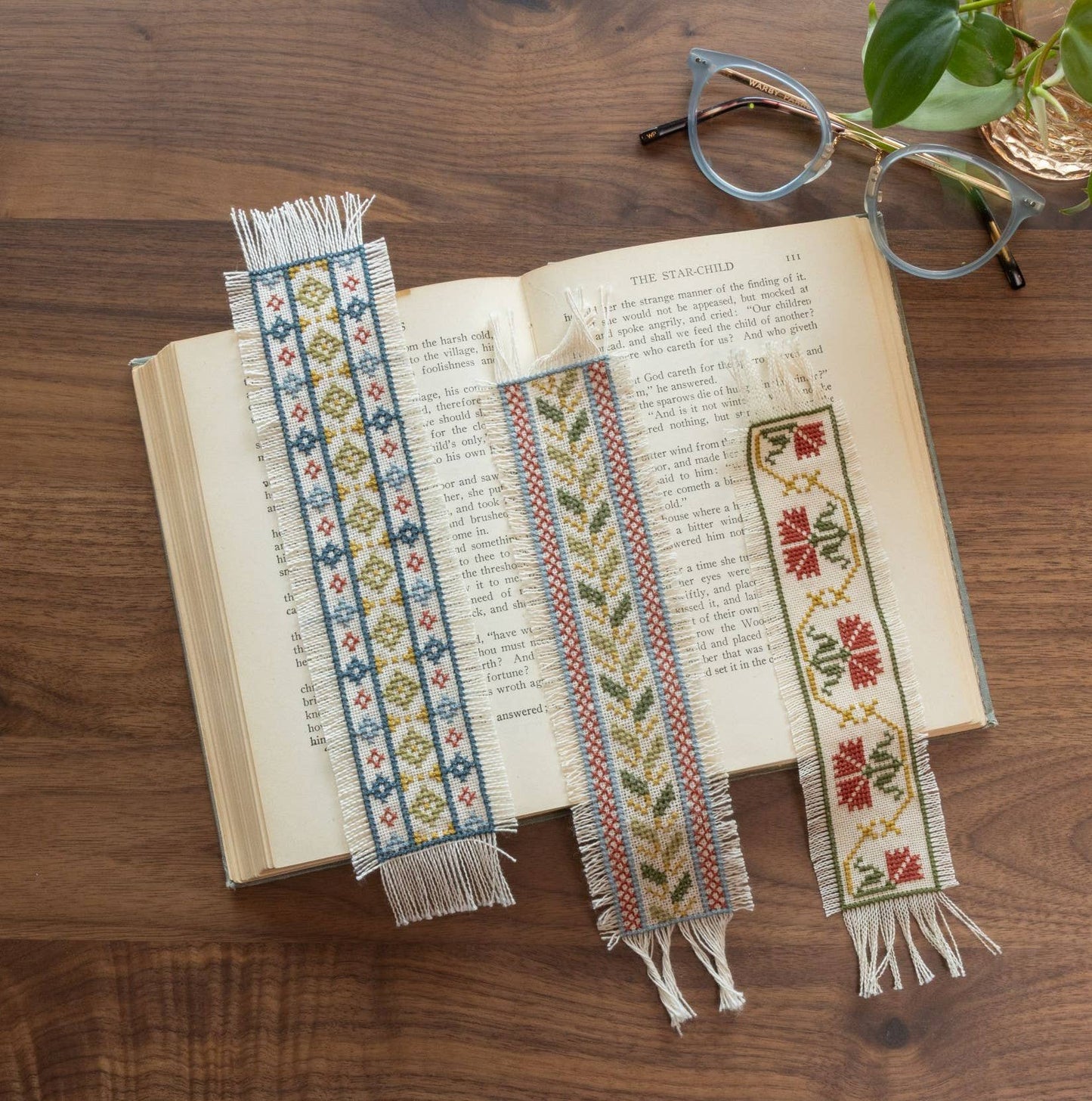 Folk Fabric Cross Stitch Bookmark Kit - Ivory
