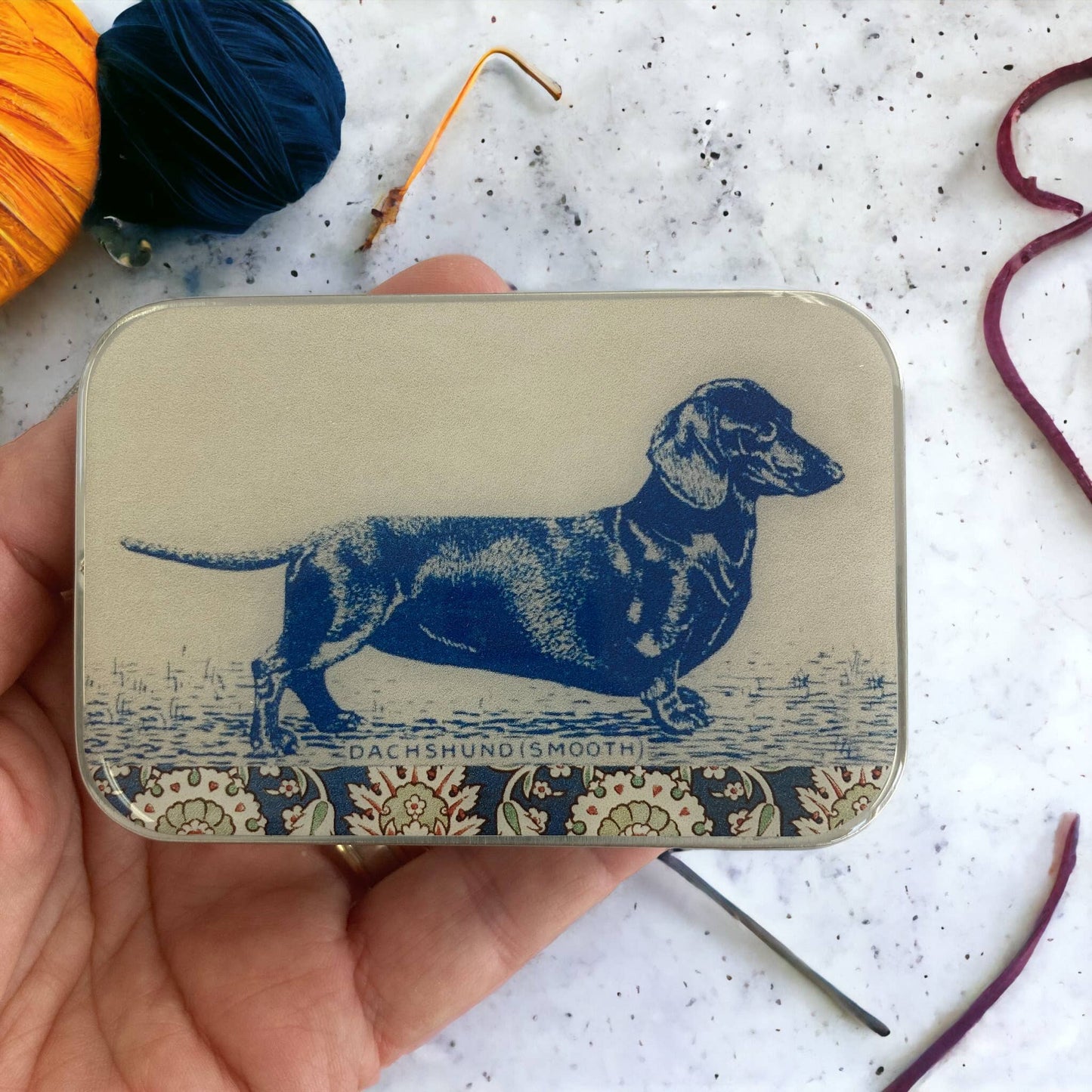 Dachshund notions tin, stitch marker tin: Large