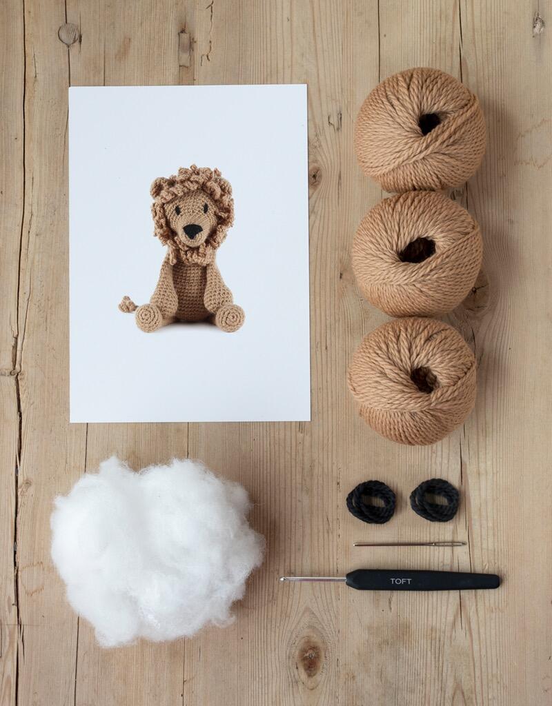 Rufus the Lion Crochet Kit - Beginner!